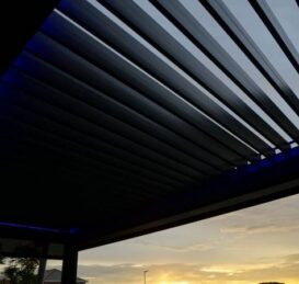 Picola Free Standing